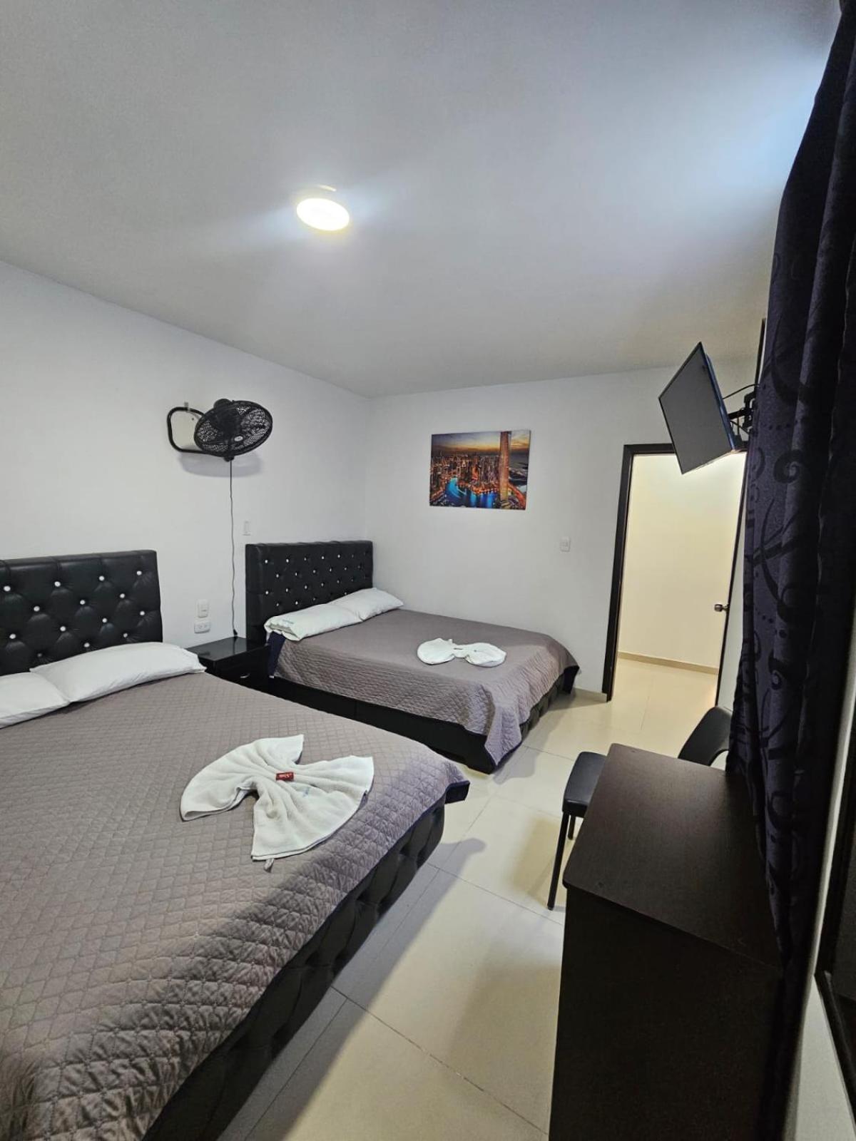 Hotel Big Ben Malaga Santander Εξωτερικό φωτογραφία